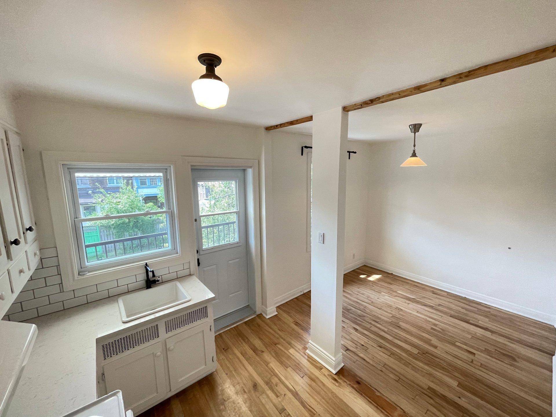 









310


Av. Westminster N.

,
Montréal-Ouest,




QC
H4X1Z7

