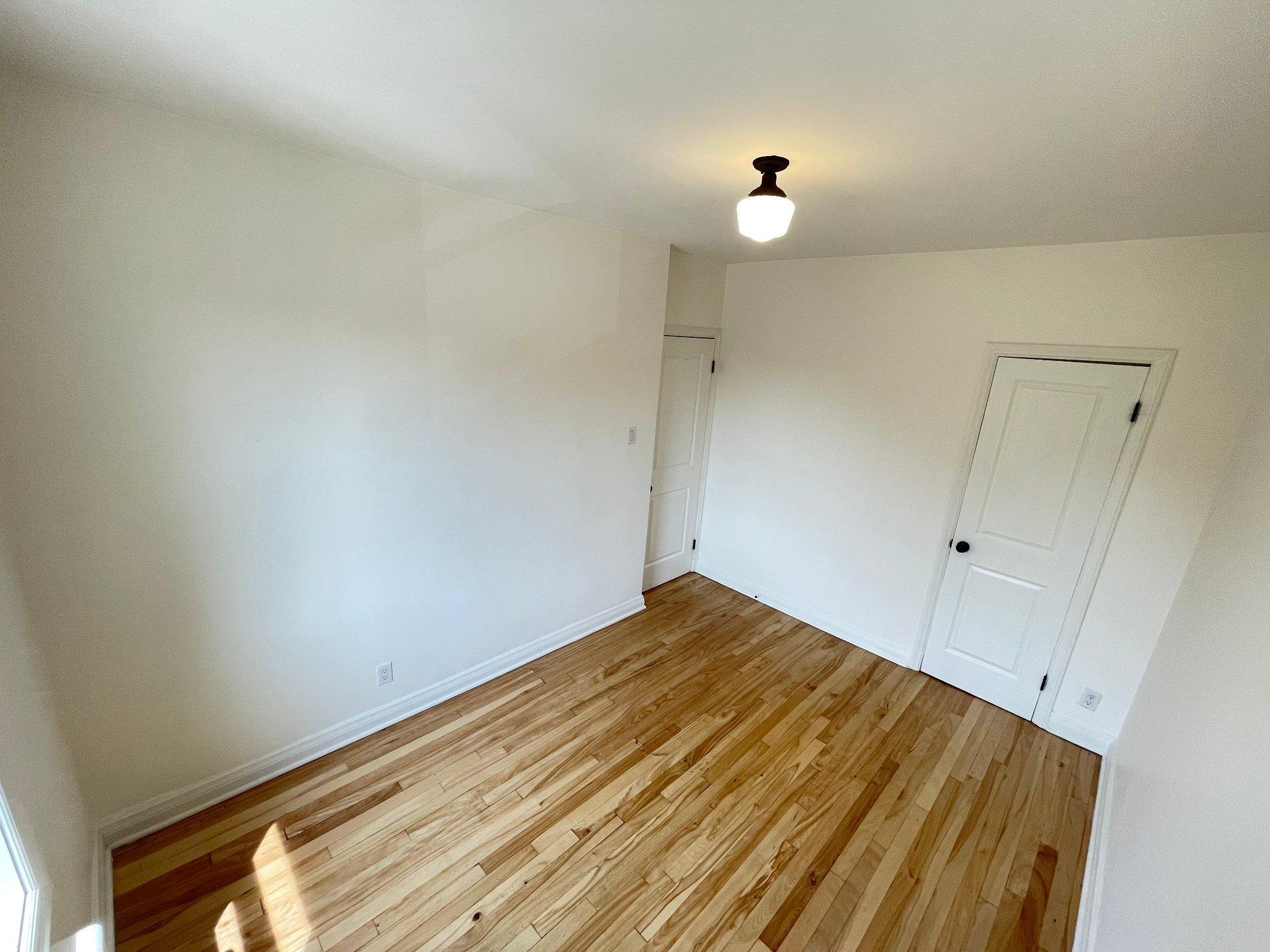 









310


Av. Westminster N.

,
Montréal-Ouest,




QC
H4X1Z7

