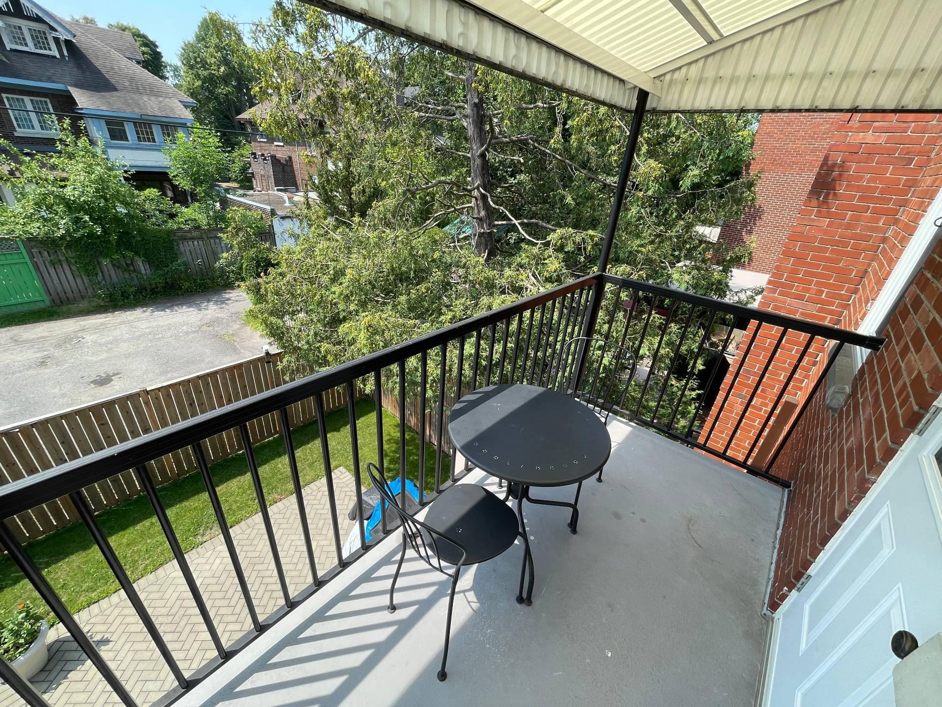 









310


Av. Westminster N.

,
Montréal-Ouest,




QC
H4X1Z7

