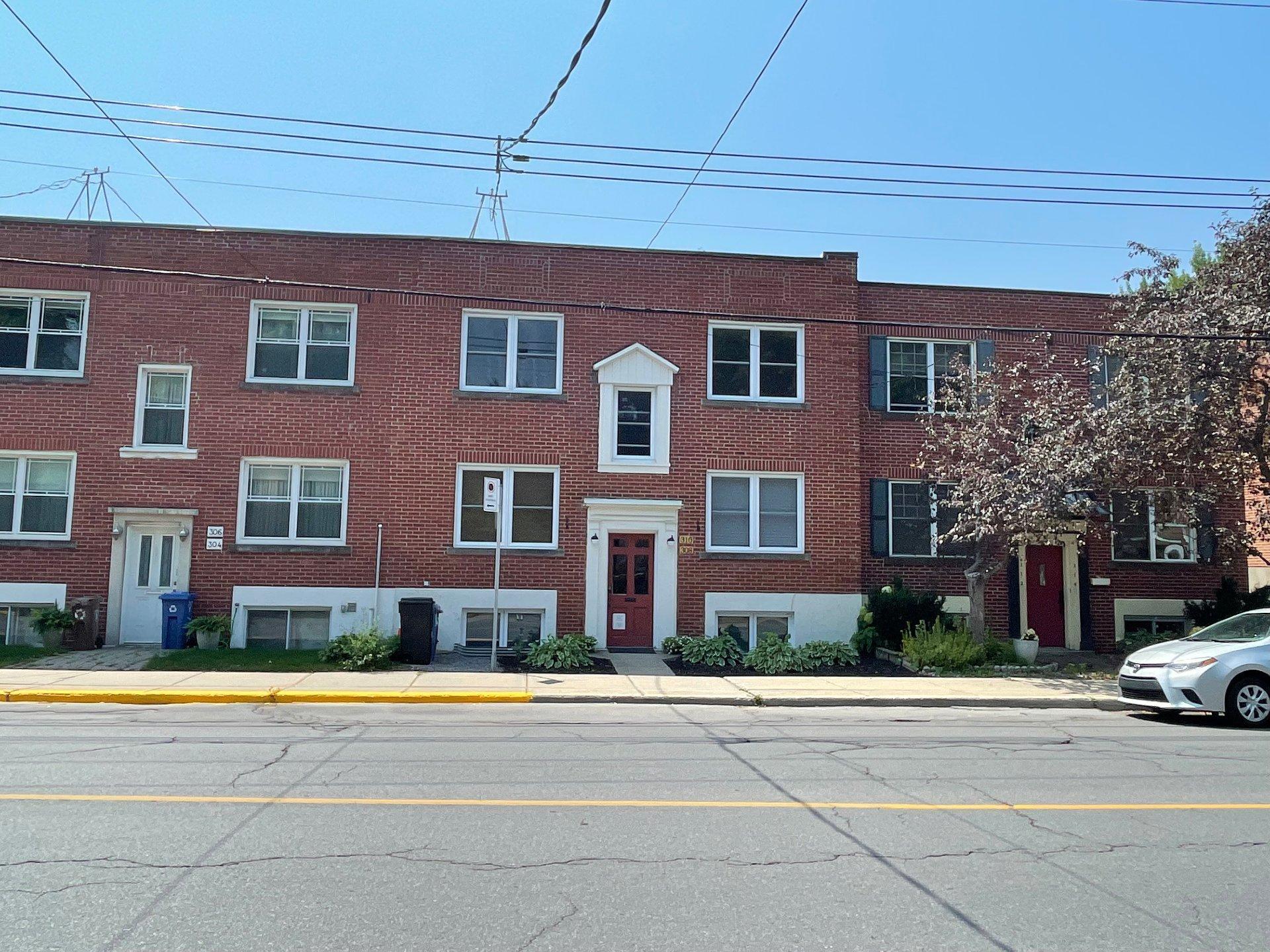 









310


Av. Westminster N.

,
Montréal-Ouest,




QC
H4X1Z7

