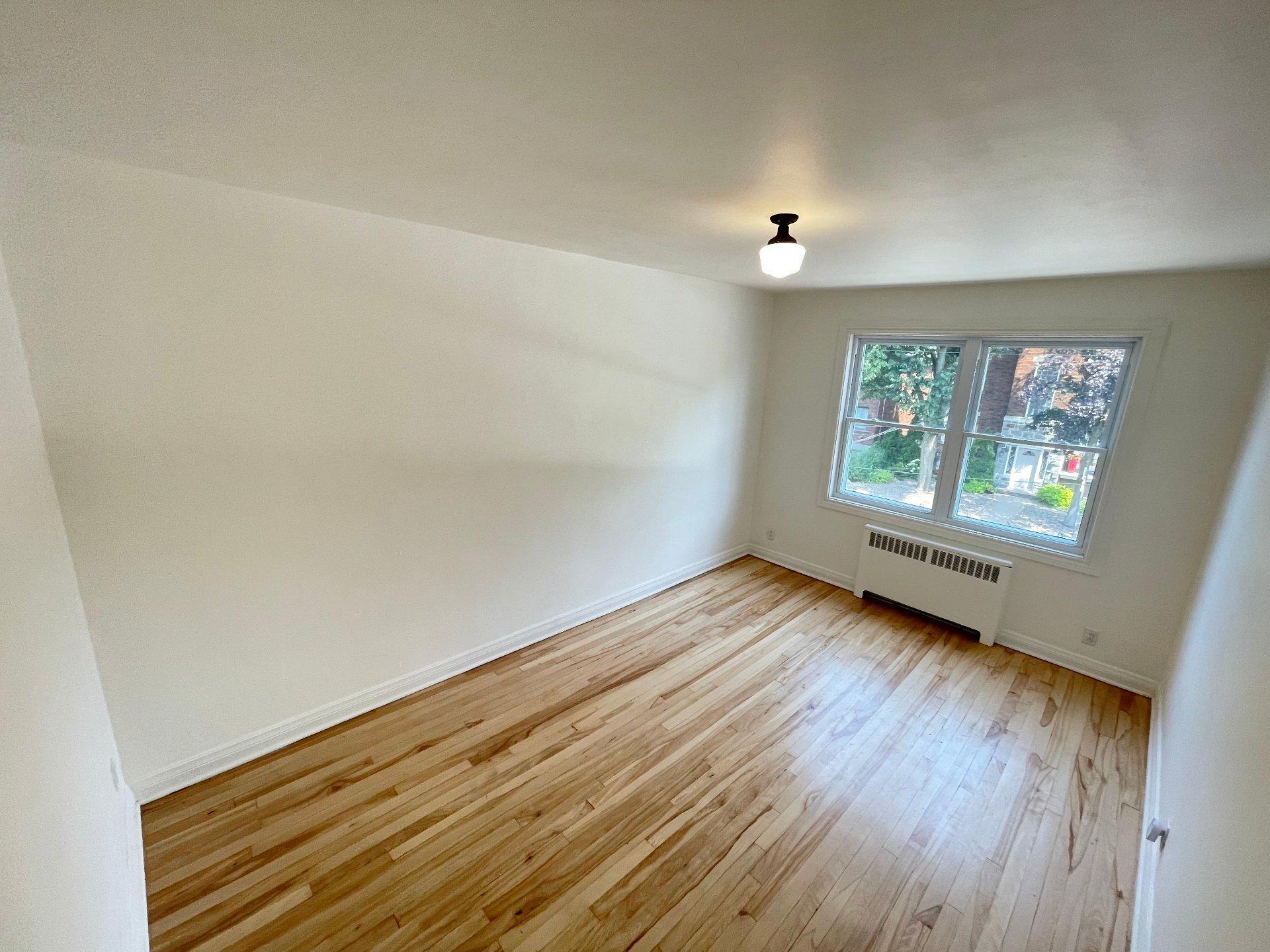 









310


Av. Westminster N.

,
Montréal-Ouest,




QC
H4X1Z7

