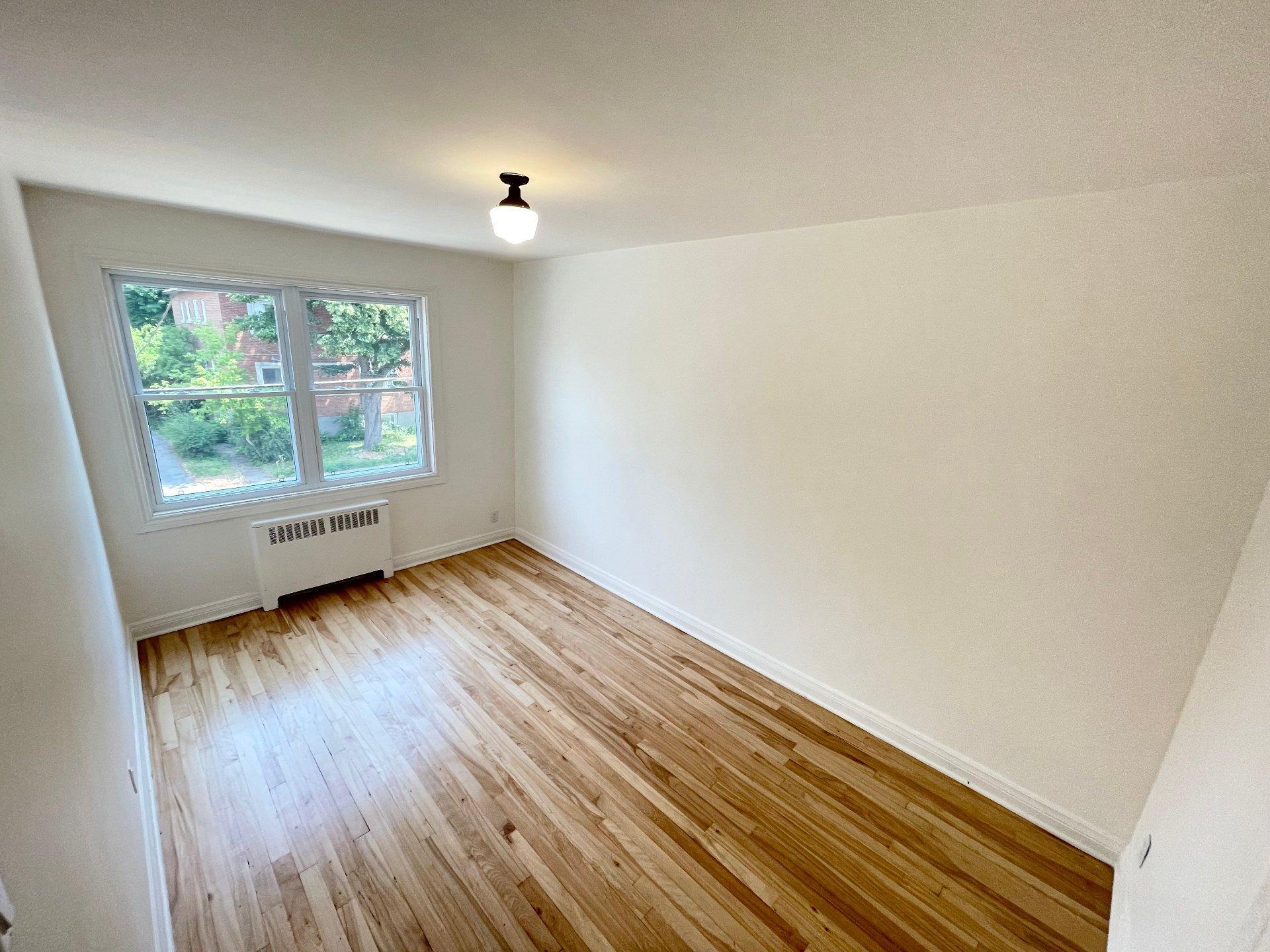 









310


Av. Westminster N.

,
Montréal-Ouest,




QC
H4X1Z7

