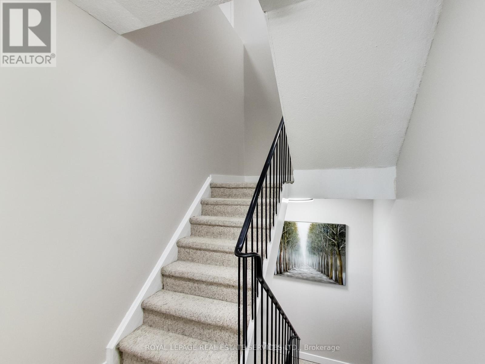 












5 - 1008 FALGARWOOD DRIVE

,
Oakville,




Ontario
L6H2P5

