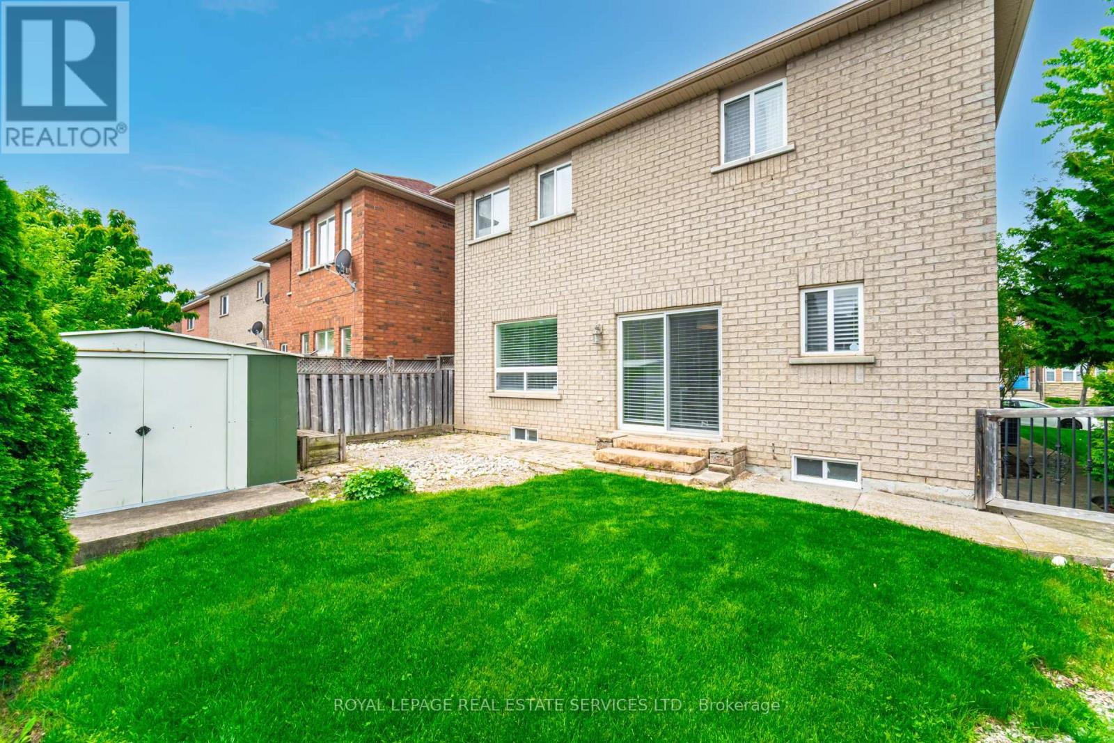 












3896 BLOOMINGTON CRESCENT

,
Mississauga,




Ontario
L5M7H4

