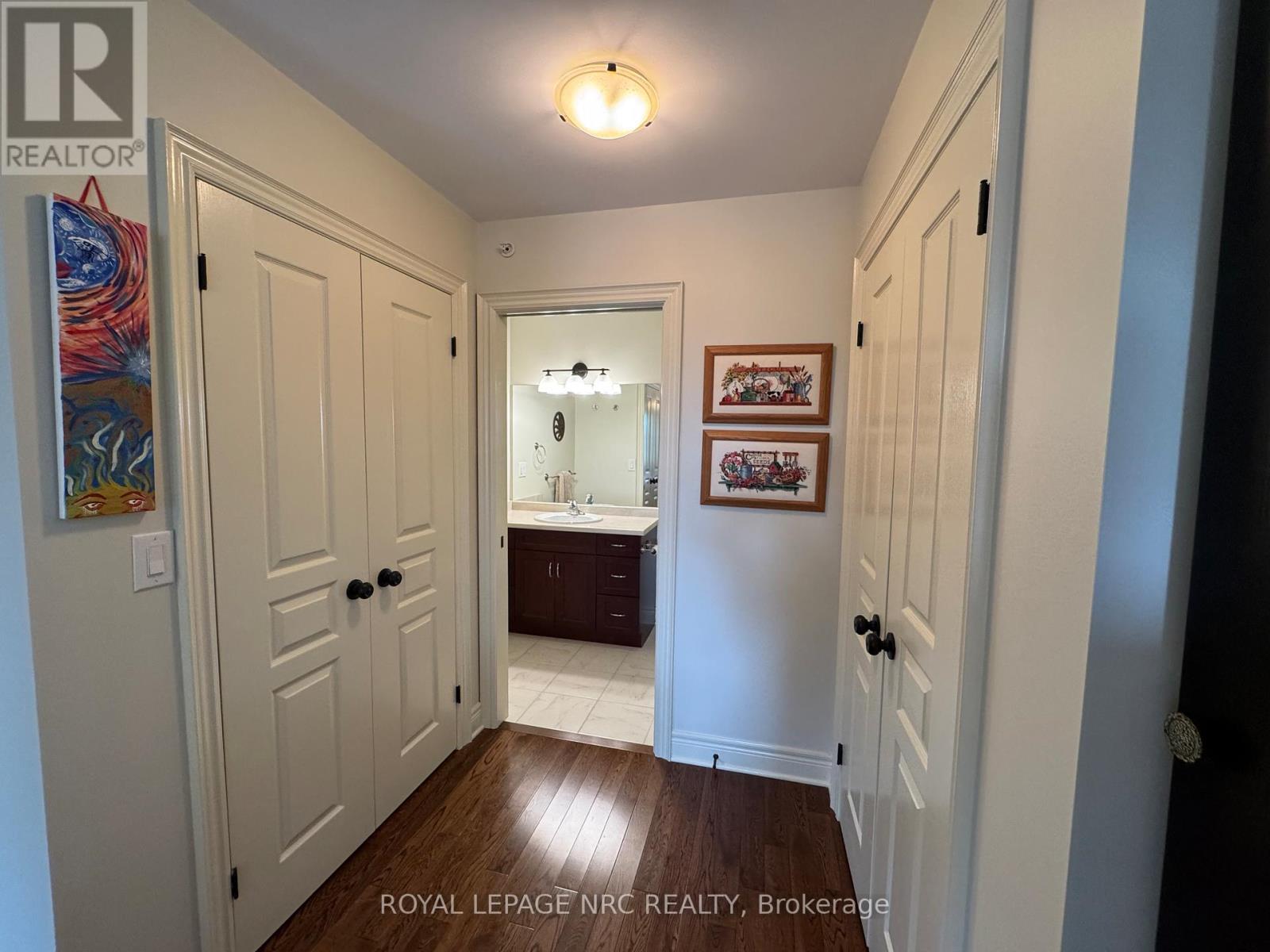 












70 PARKSIDE DRIVE

,
St. Catharines (Port Weller),




Ontario
L2M0B2

