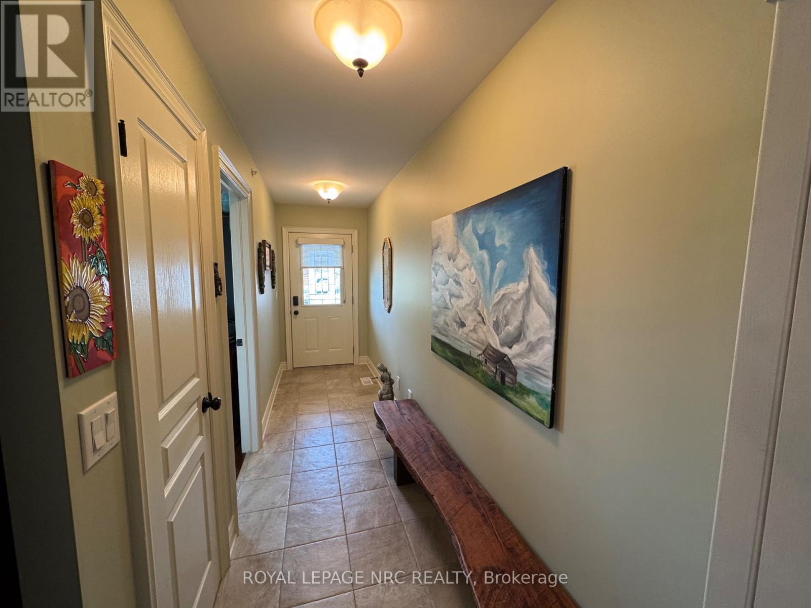 












70 PARKSIDE DRIVE

,
St. Catharines (Port Weller),




Ontario
L2M0B2

