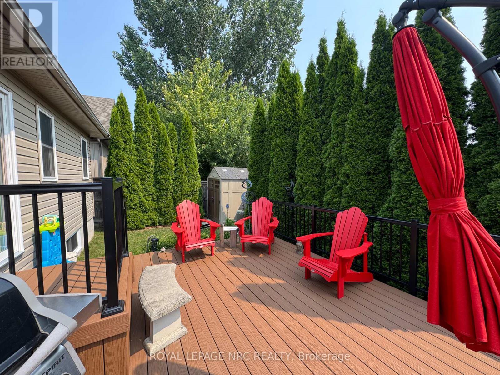 












70 PARKSIDE DRIVE

,
St. Catharines (Port Weller),




Ontario
L2M0B2

