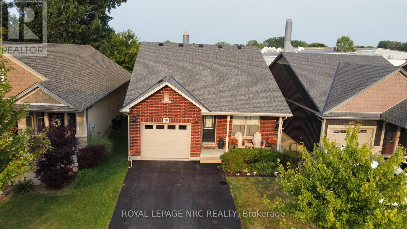 












70 PARKSIDE DRIVE

,
St. Catharines (Port Weller),




Ontario
L2M0B2

