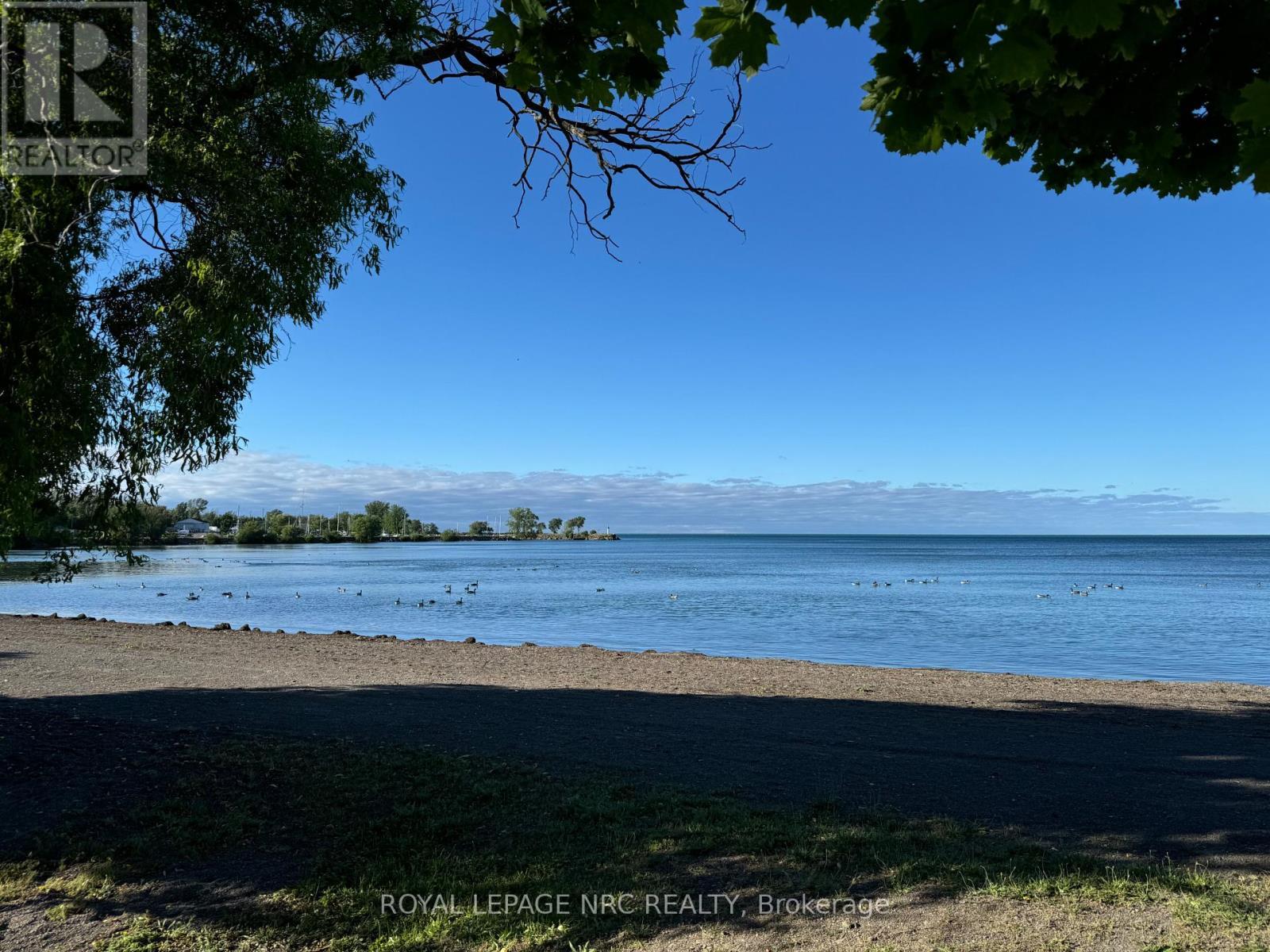 












70 PARKSIDE DRIVE

,
St. Catharines (Port Weller),




Ontario
L2M0B2

