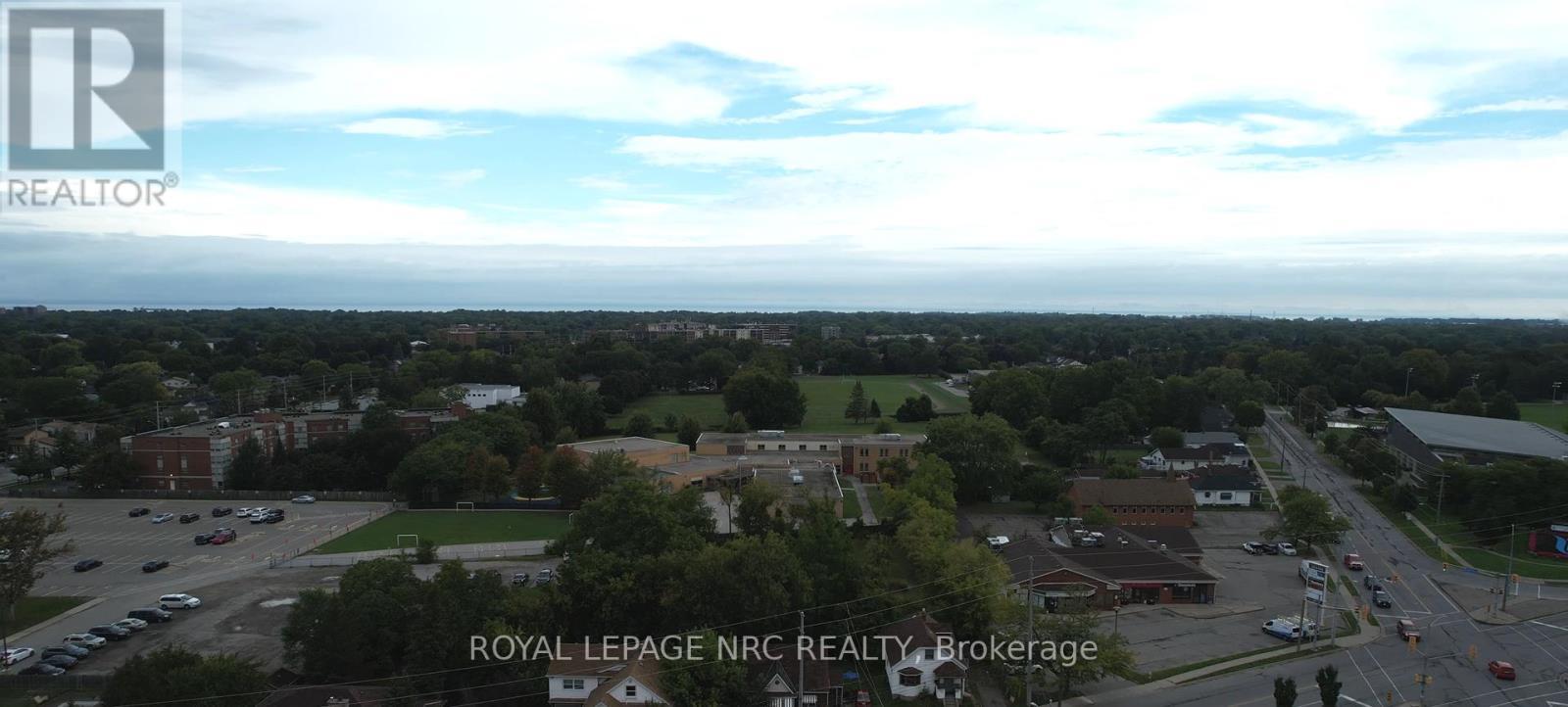 












397-403 CARLTON STREET

,
St. Catharines (Carlton/Bunting),







Ontario
L2M4W7

