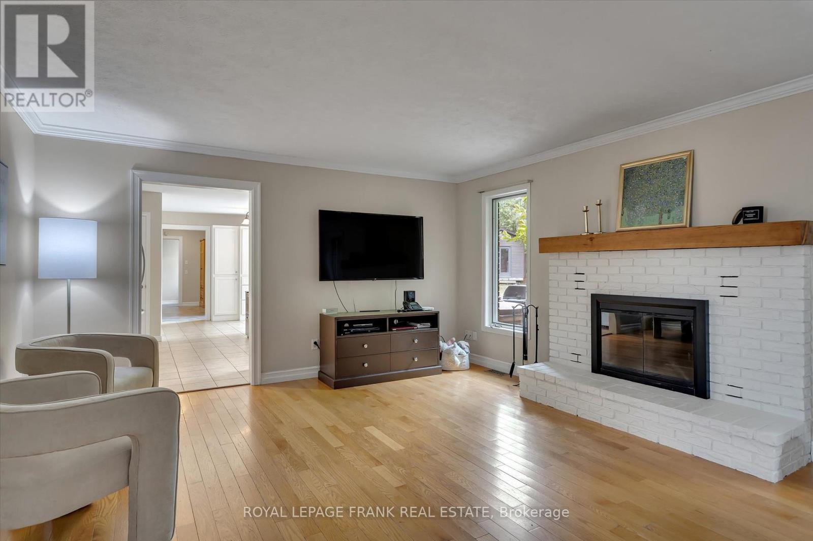 












1887 CAMPBELL AVENUE

,
Cavan Monaghan (Cavan-Monaghan),




Ontario
K9J0E5


