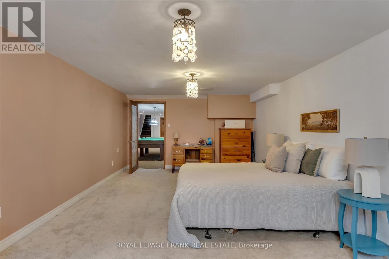












1887 CAMPBELL AVENUE

,
Cavan Monaghan (Cavan-Monaghan),




Ontario
K9J0E5

