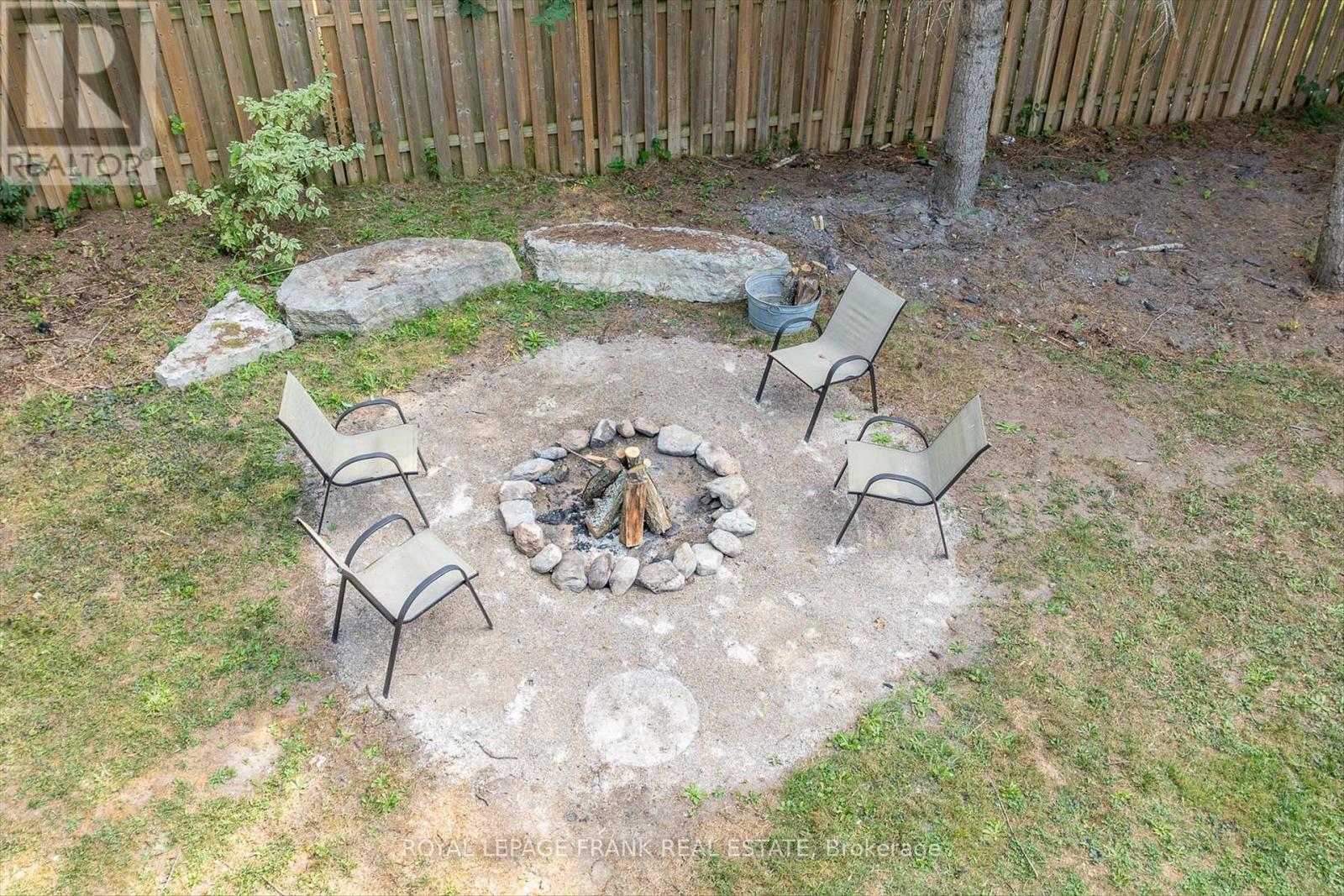 












1887 CAMPBELL AVENUE

,
Cavan Monaghan (Cavan-Monaghan),




Ontario
K9J0E5

