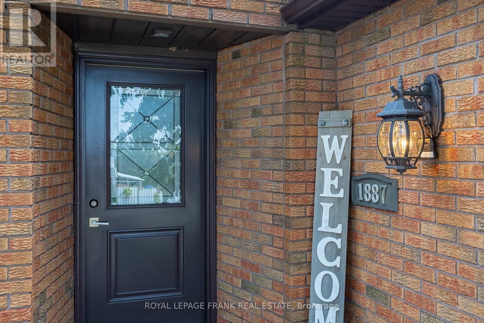 












1887 CAMPBELL AVENUE

,
Cavan Monaghan (Cavan-Monaghan),




Ontario
K9J0E5

