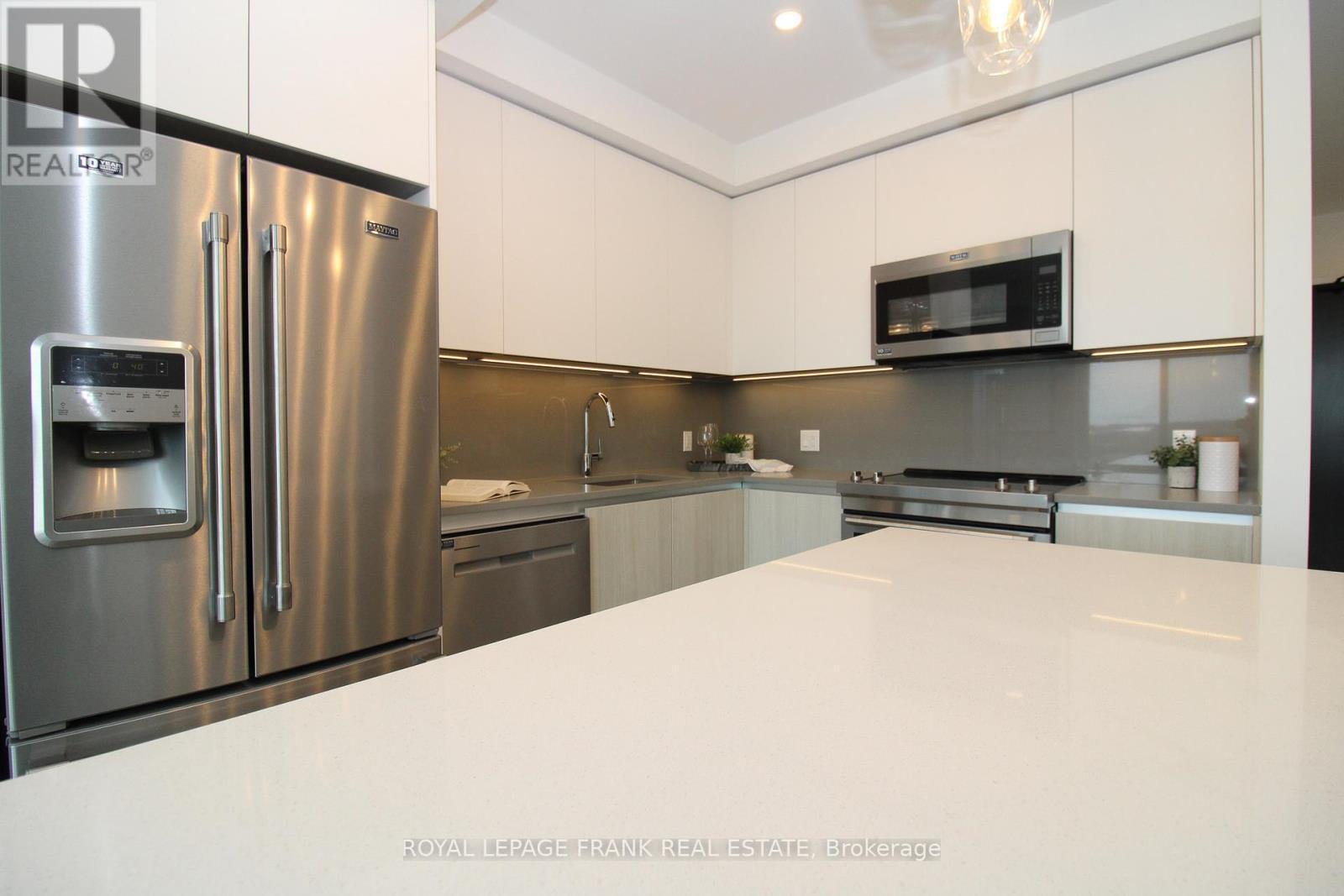 












805 - 195 HUNTER STREET E

,
Peterborough East (Central),




Ontario
K9H1G9

