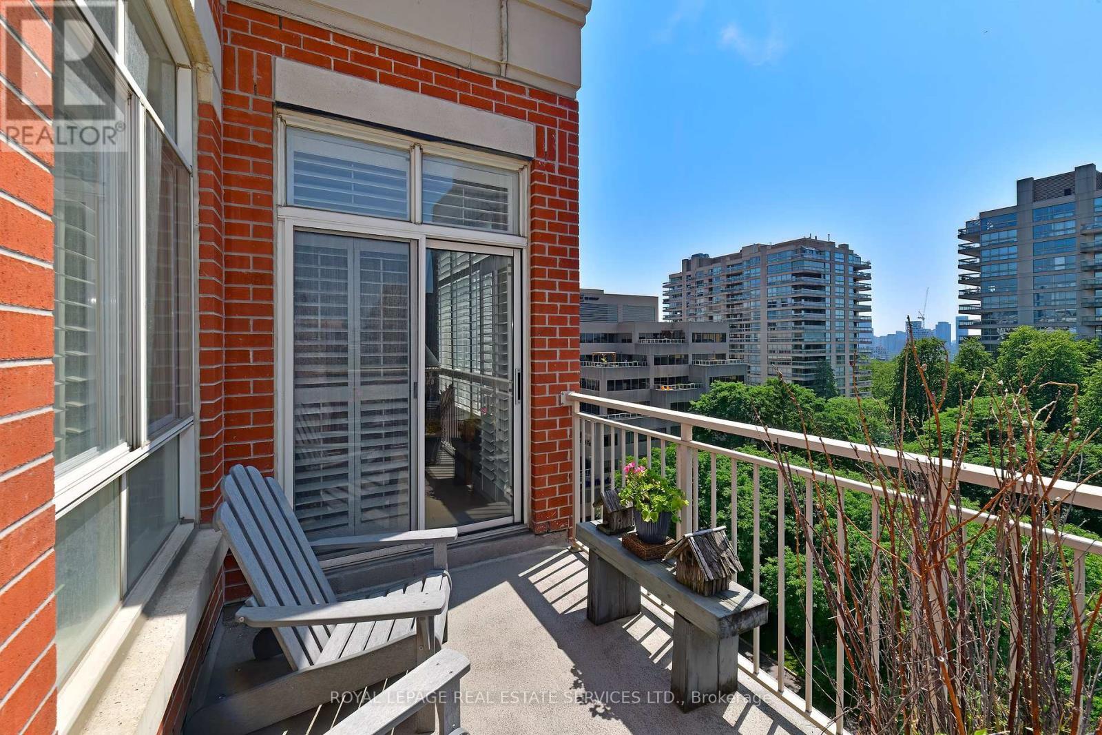 












905 - 1 DEER PARK CRESCENT

,
Toronto,




Ontario
M4V3C4

