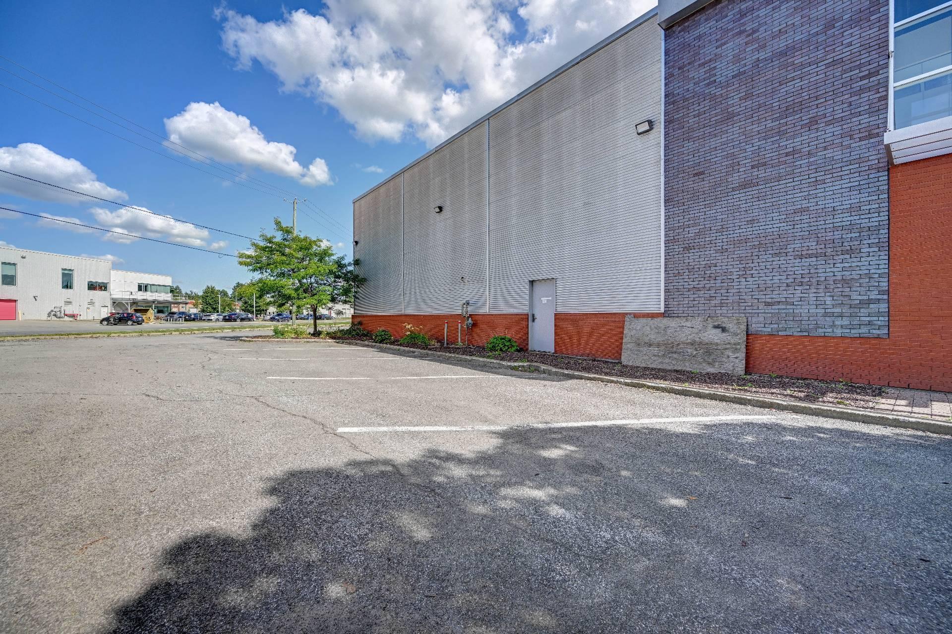 









10


Rue Gaston-Dumoulin

, 400,
Blainville,




QC
J7C0E6

