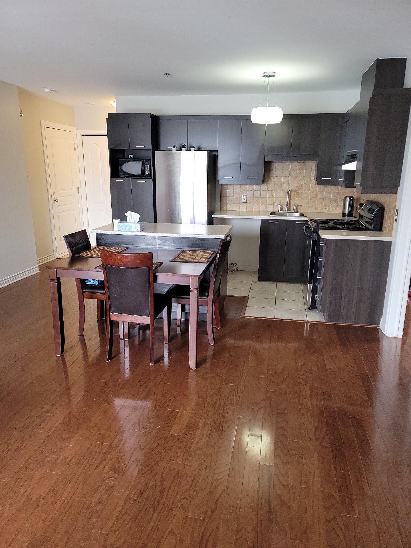 









926


Av. Ste-Croix

, 407,
Montréal (Saint-Laurent),




QC
H4L3Y8

