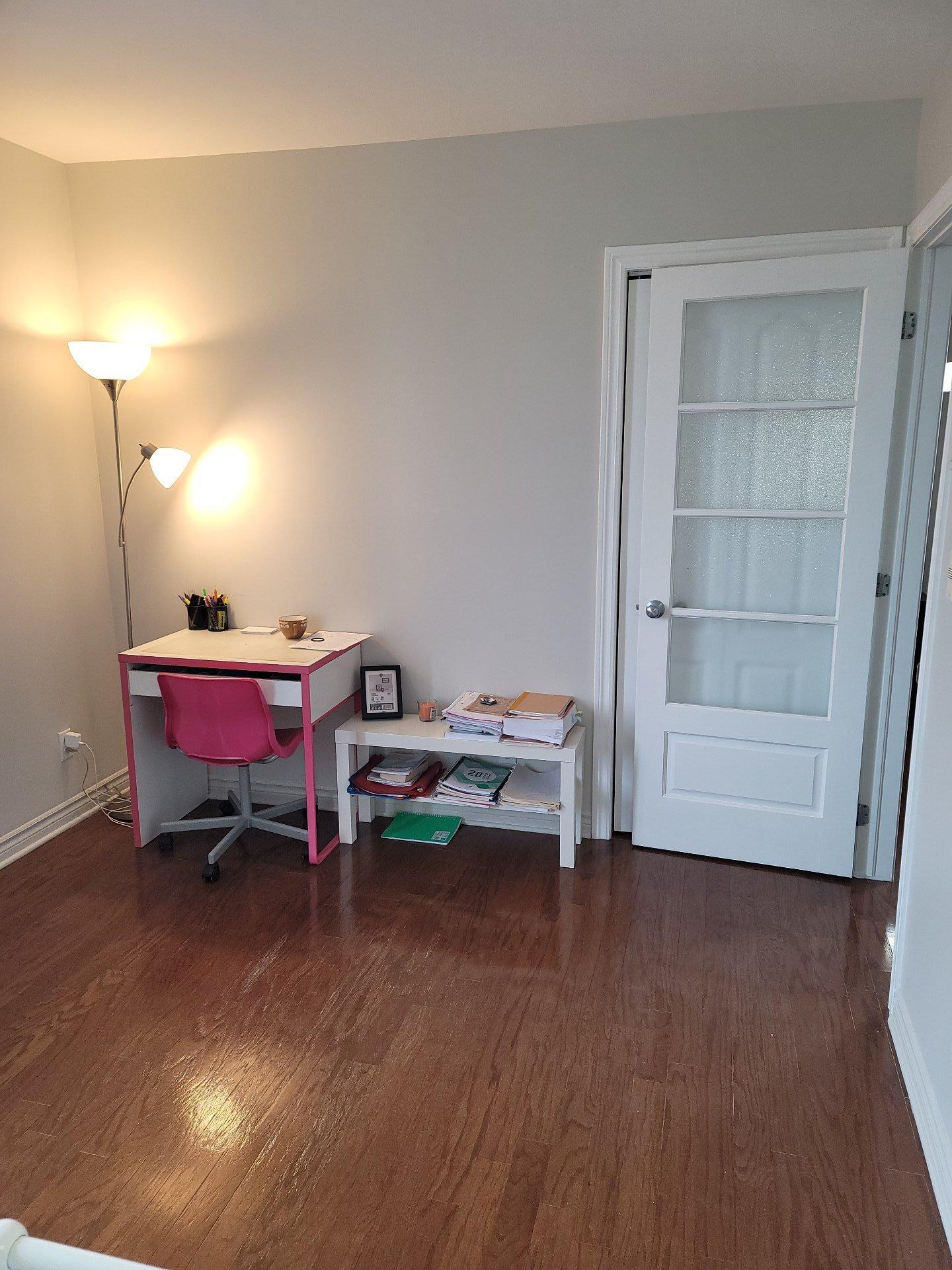 









926


Av. Ste-Croix

, 407,
Montréal (Saint-Laurent),




QC
H4L3Y8

