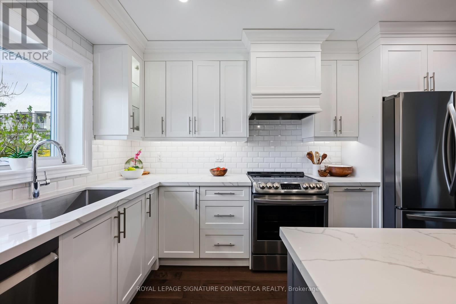 












MAIN - 210 BETA STREET

,
Toronto,




Ontario
M8W4H6

