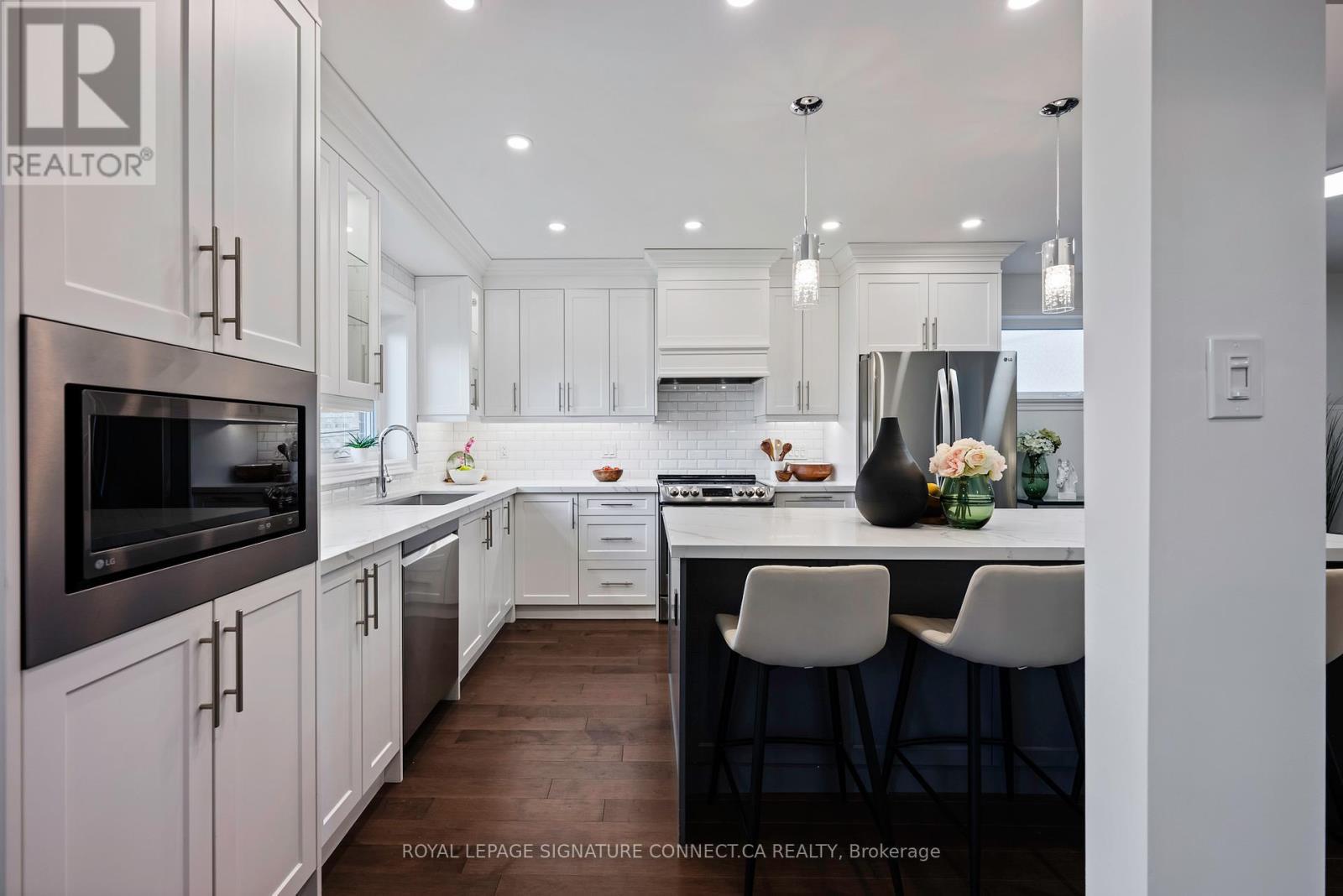 












MAIN - 210 BETA STREET

,
Toronto,




Ontario
M8W4H6

