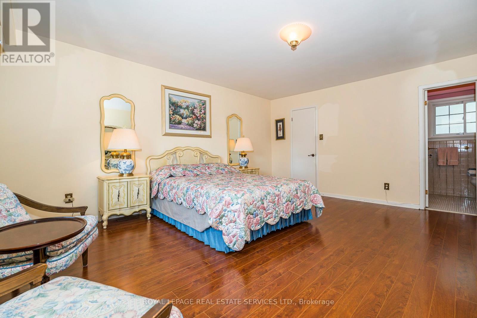 












36 COURTSFIELD CRESCENT

,
Toronto,




Ontario
M9A4S9

