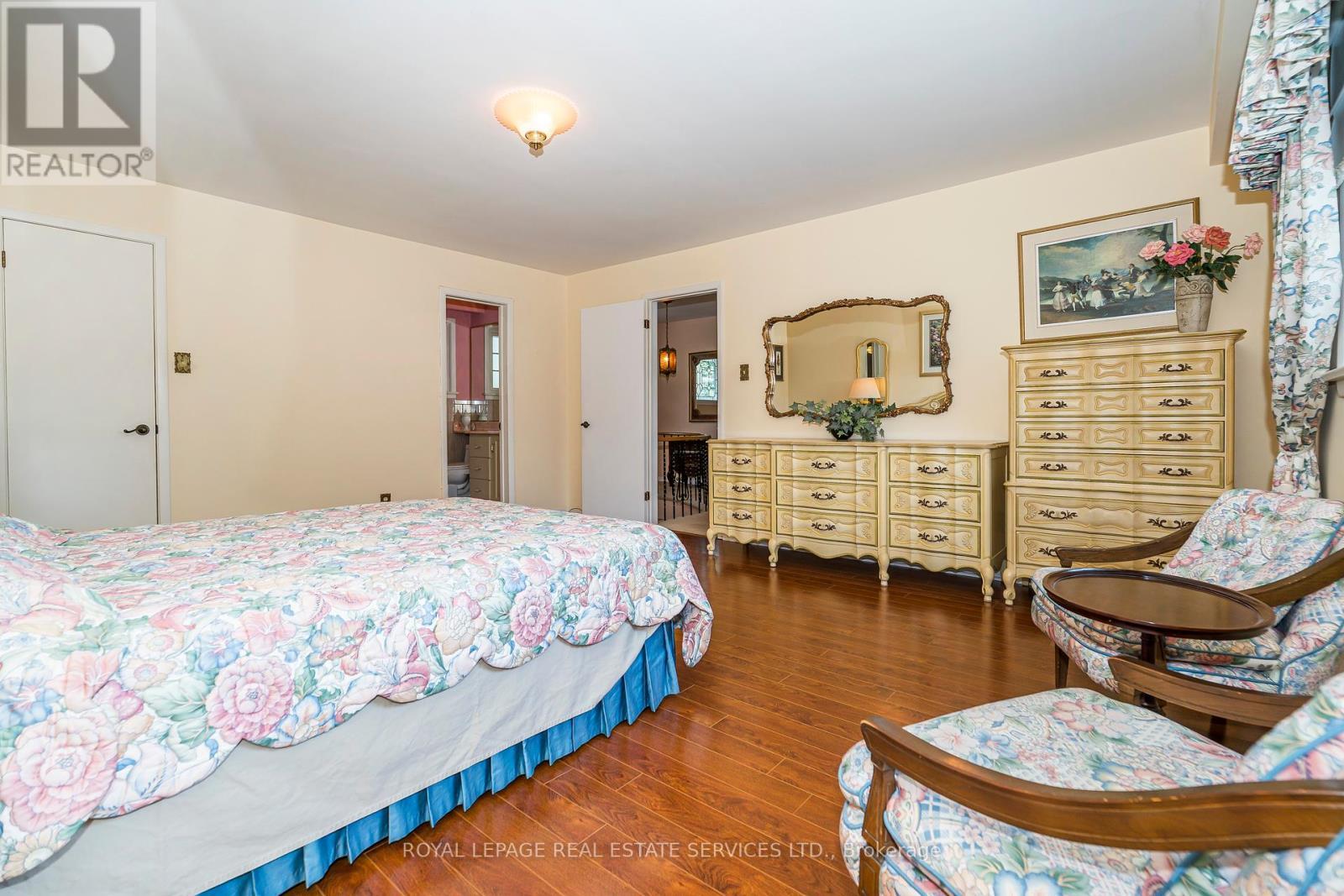 












36 COURTSFIELD CRESCENT

,
Toronto,




Ontario
M9A4S9

