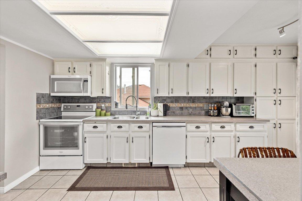 









3140


Coventry

Crescent,
West Kelowna,




BC
V4T 1E3

