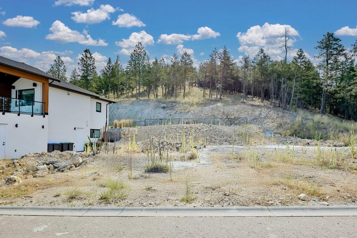 









2301


Lavetta

Drive,
Kelowna,







BC
V1P 1R3

