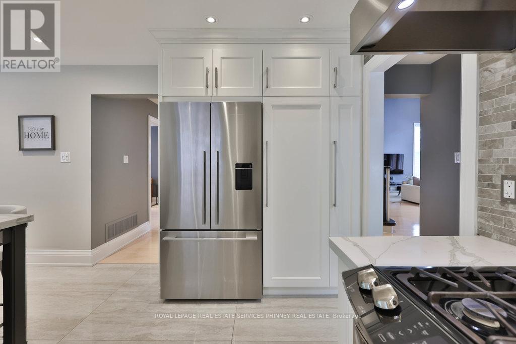 












1165 JEFF DRIVE

,
Oakville,




Ontario
L6J7N7

