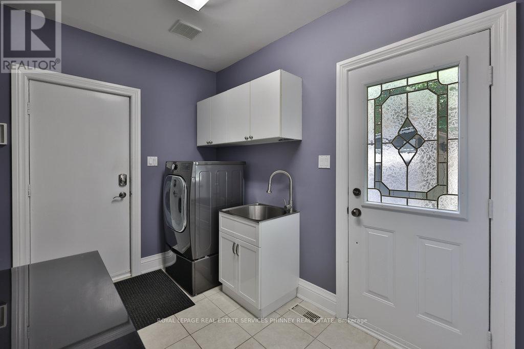 












1165 JEFF DRIVE

,
Oakville,




Ontario
L6J7N7


