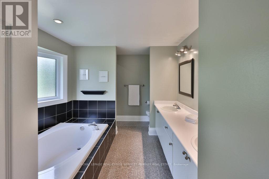 












1165 JEFF DRIVE

,
Oakville,




Ontario
L6J7N7

