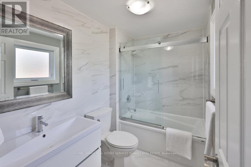 












1165 JEFF DRIVE

,
Oakville,




Ontario
L6J7N7

