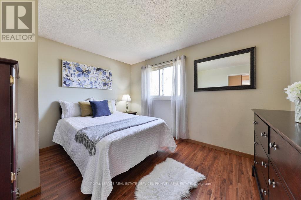 












2420 MAINROYAL STREET

,
Mississauga,




Ontario
L5L1C9

