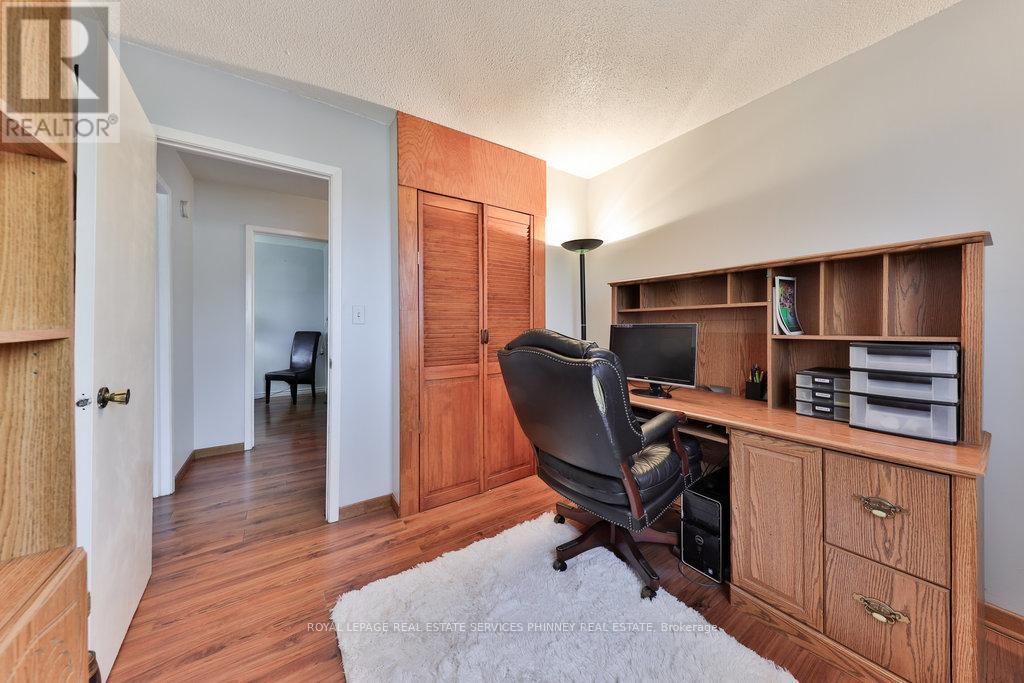 












2420 MAINROYAL STREET

,
Mississauga,




Ontario
L5L1C9

