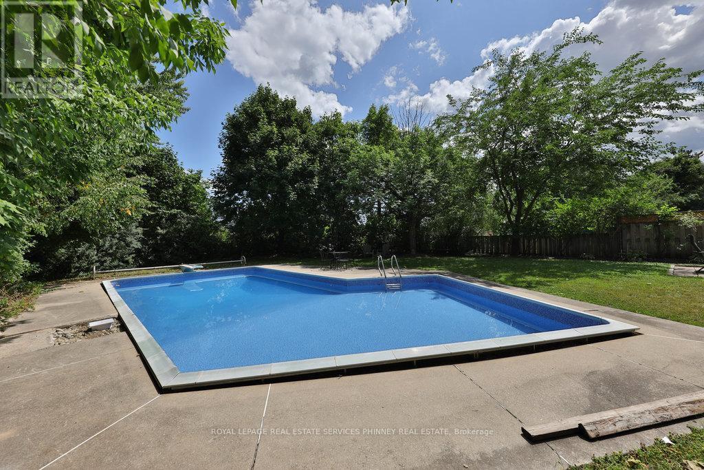 












2420 MAINROYAL STREET

,
Mississauga,




Ontario
L5L1C9

