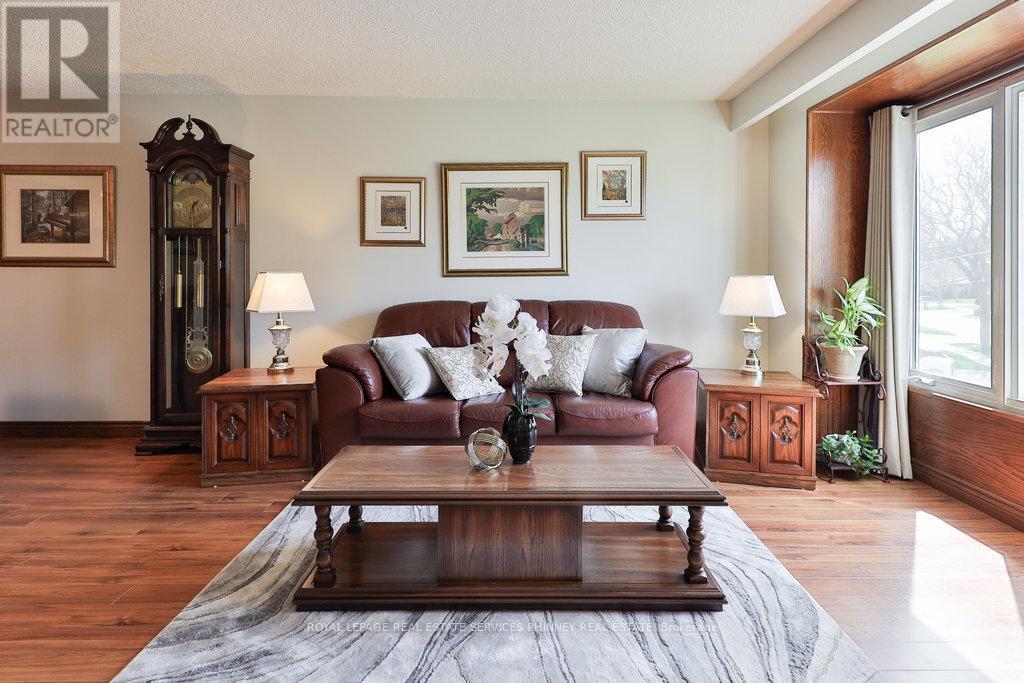 












2420 MAINROYAL STREET

,
Mississauga,




Ontario
L5L1C9

