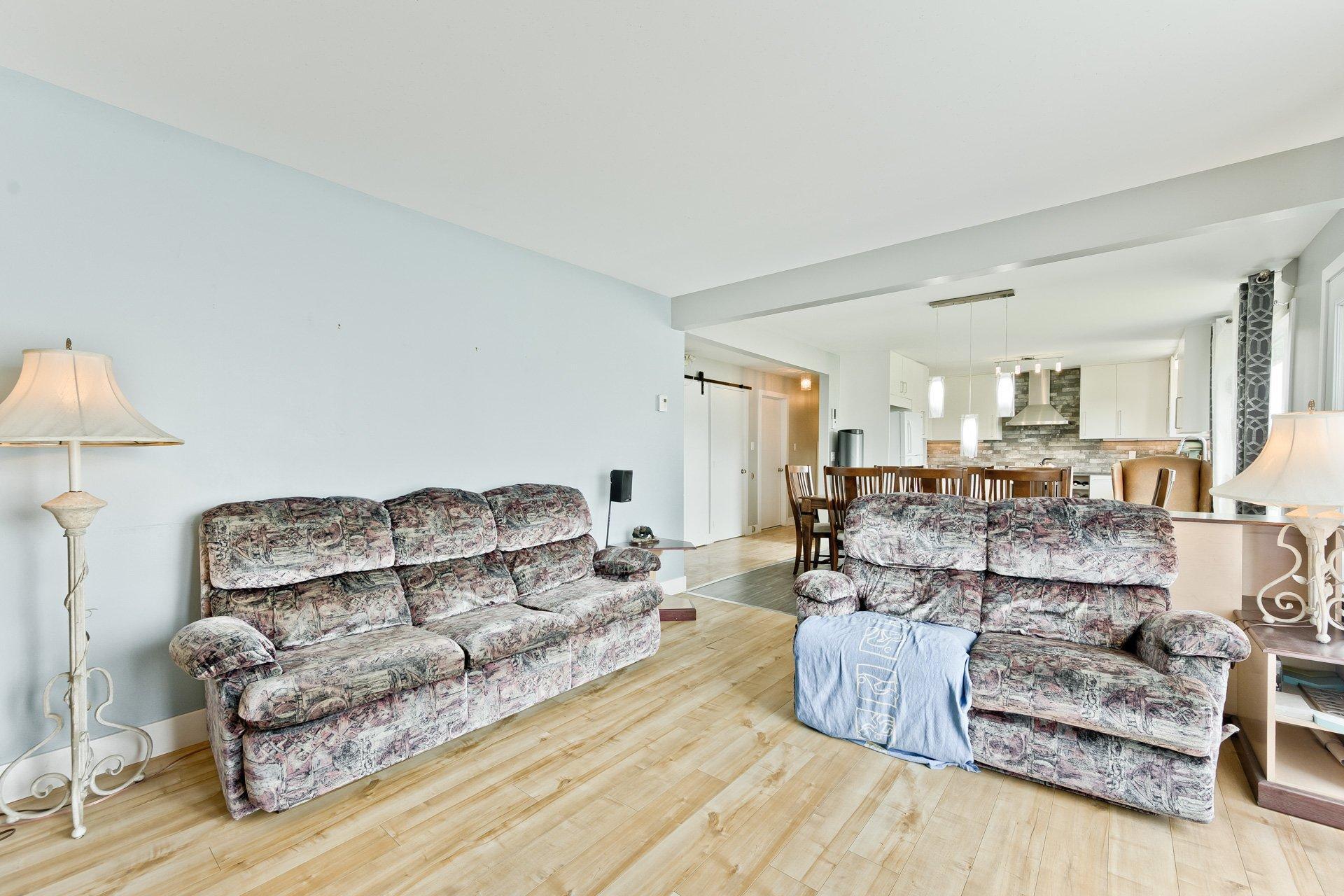 









1163


Route 141

,
Coaticook,




QC
J1A2S5

