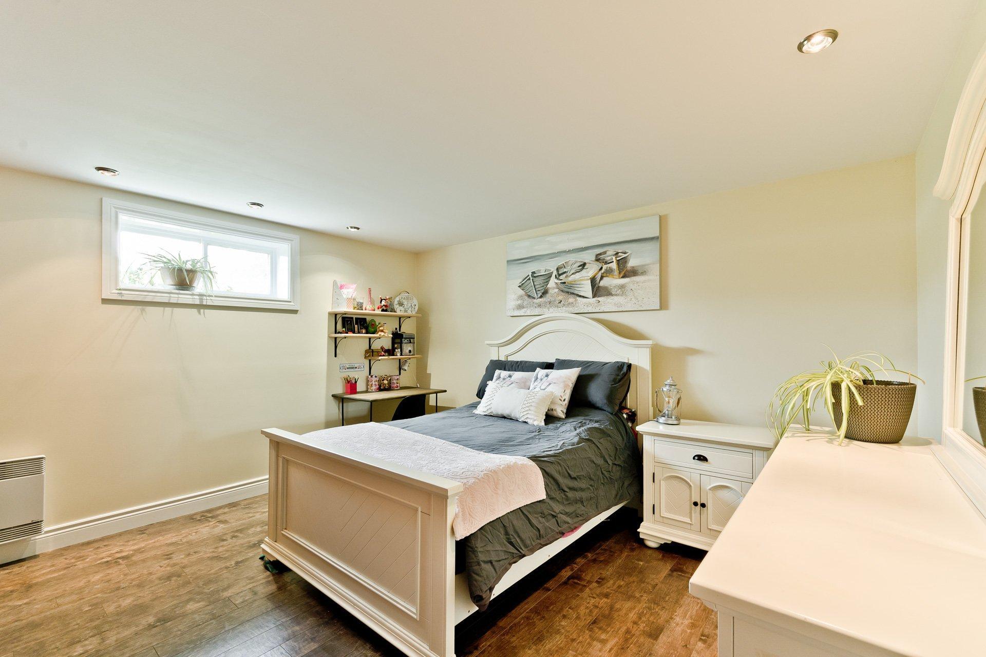 









1163


Route 141

,
Coaticook,




QC
J1A2S5

