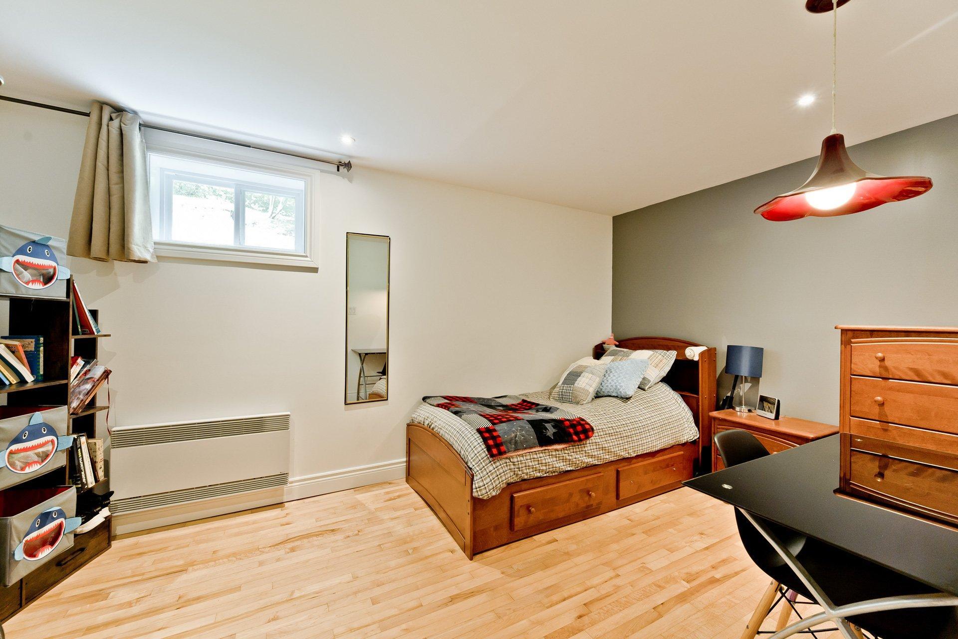









1163


Route 141

,
Coaticook,




QC
J1A2S5

