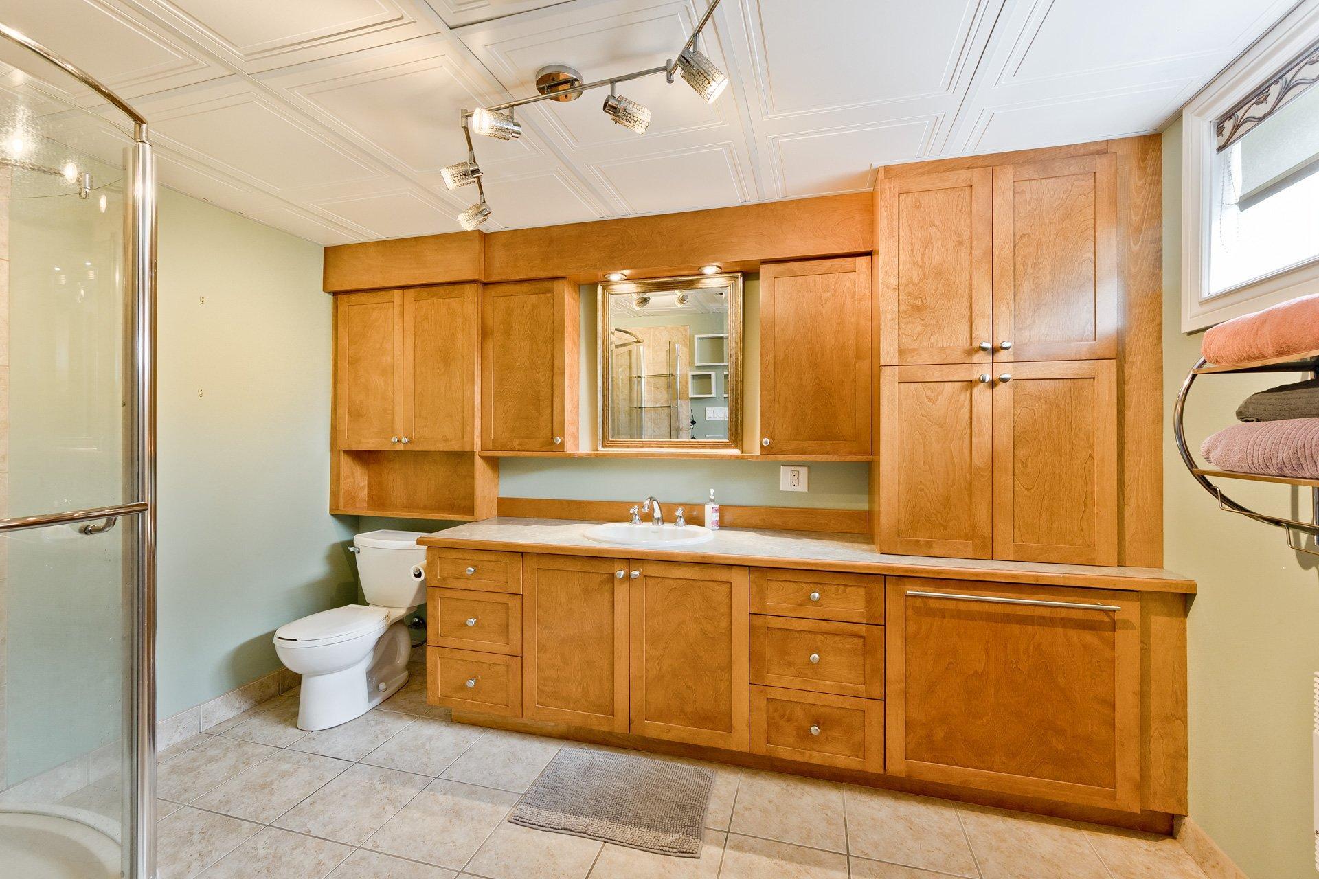 









1163


Route 141

,
Coaticook,




QC
J1A2S5

