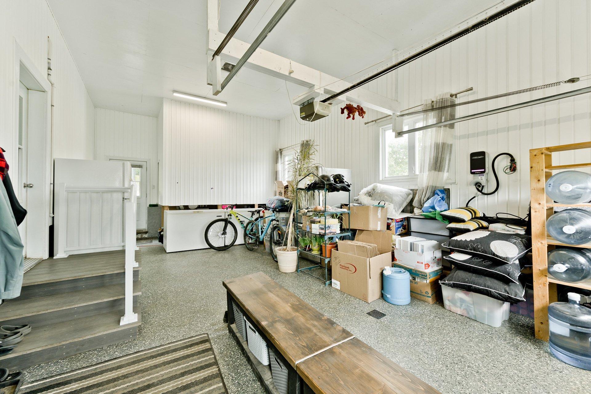 









1163


Route 141

,
Coaticook,




QC
J1A2S5

