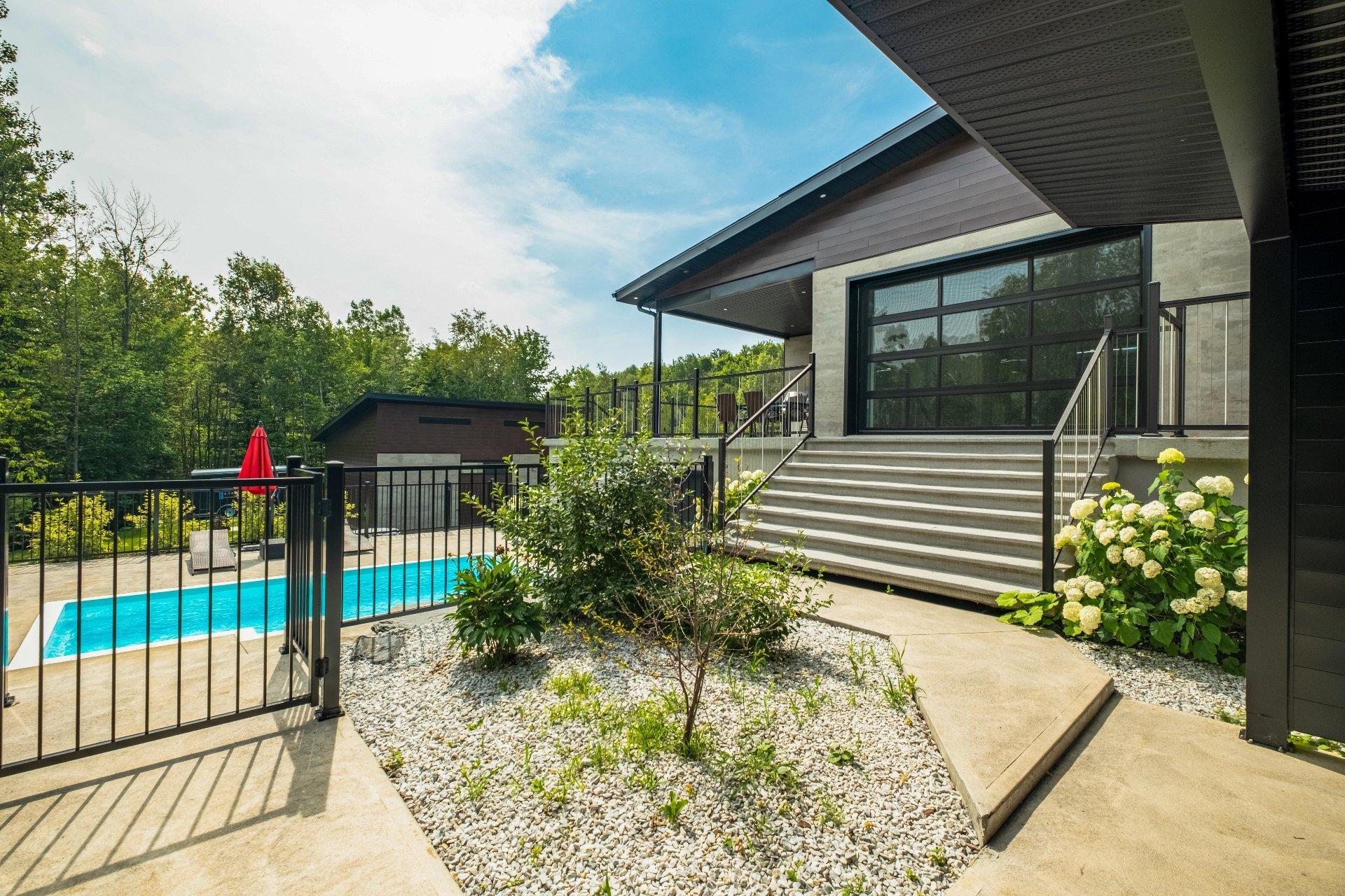









2267


Ch. Deschesne 

,
Saint-Denis-de-Brompton,




QC
J0B2P0

