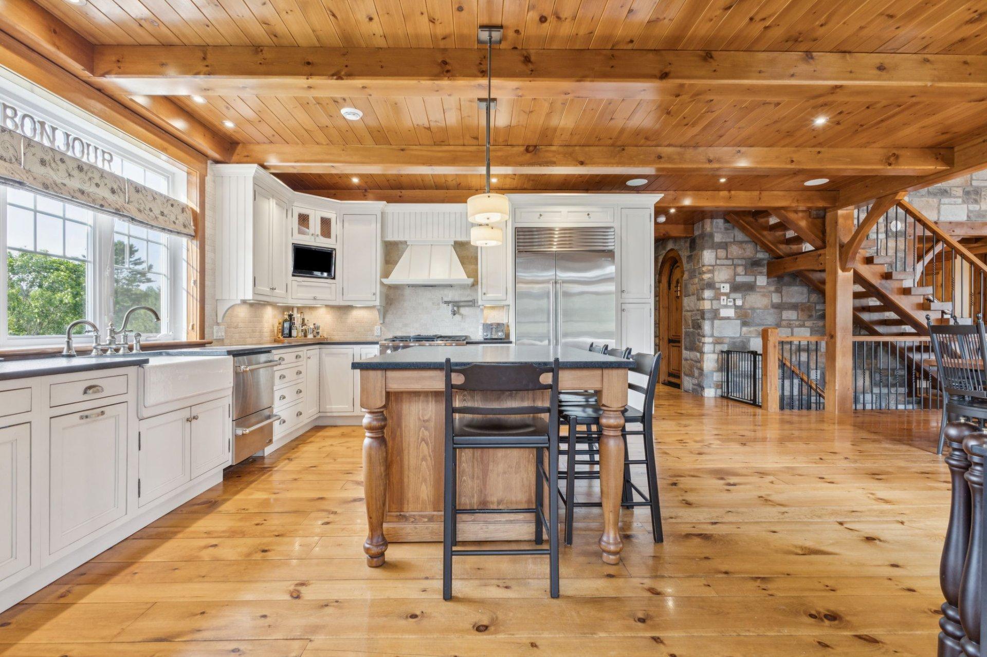 









105


Ch. des Rives

,
Val-des-Bois,




QC
J0X3C0

