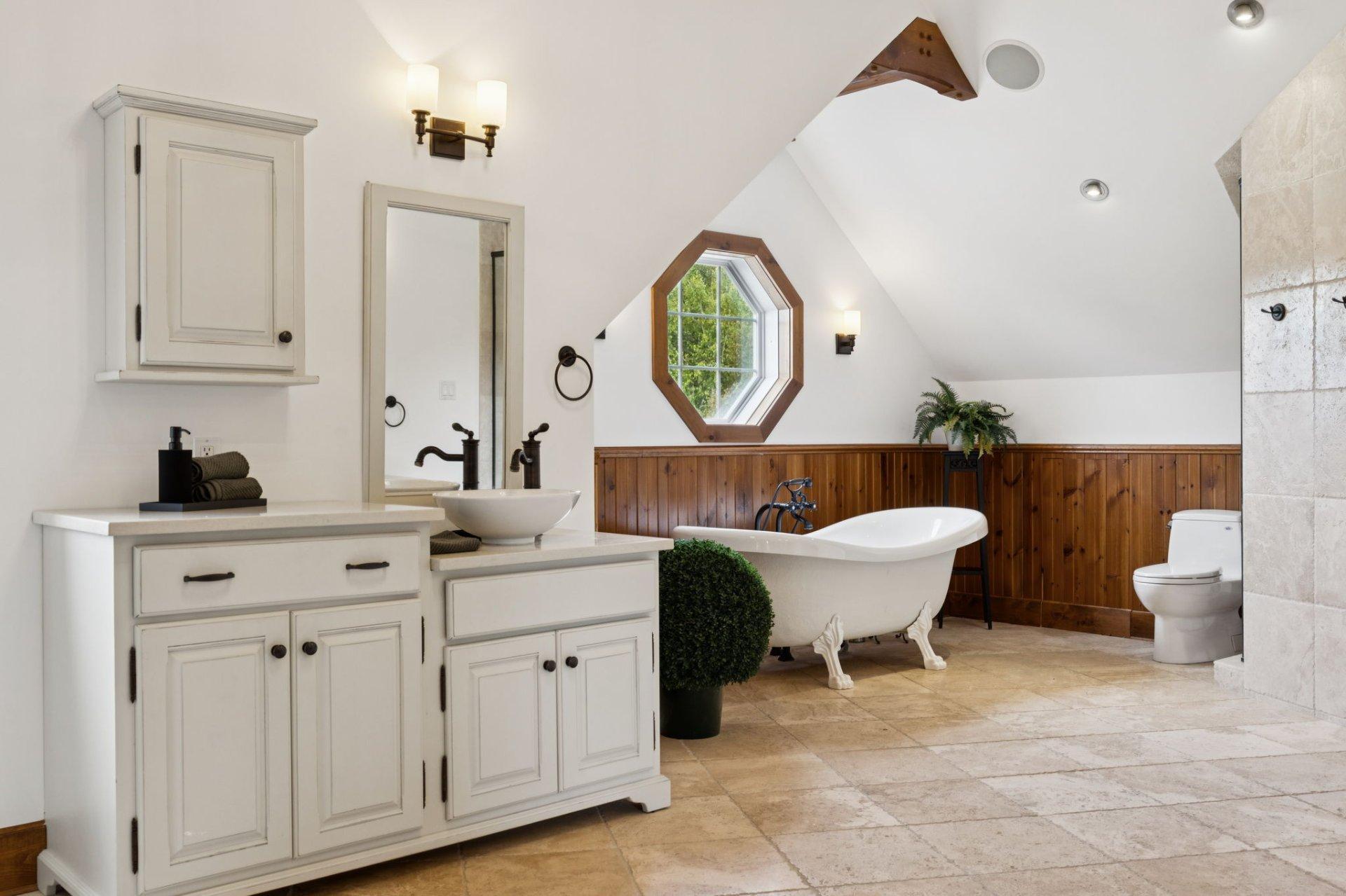 









105


Ch. des Rives

,
Val-des-Bois,




QC
J0X3C0

