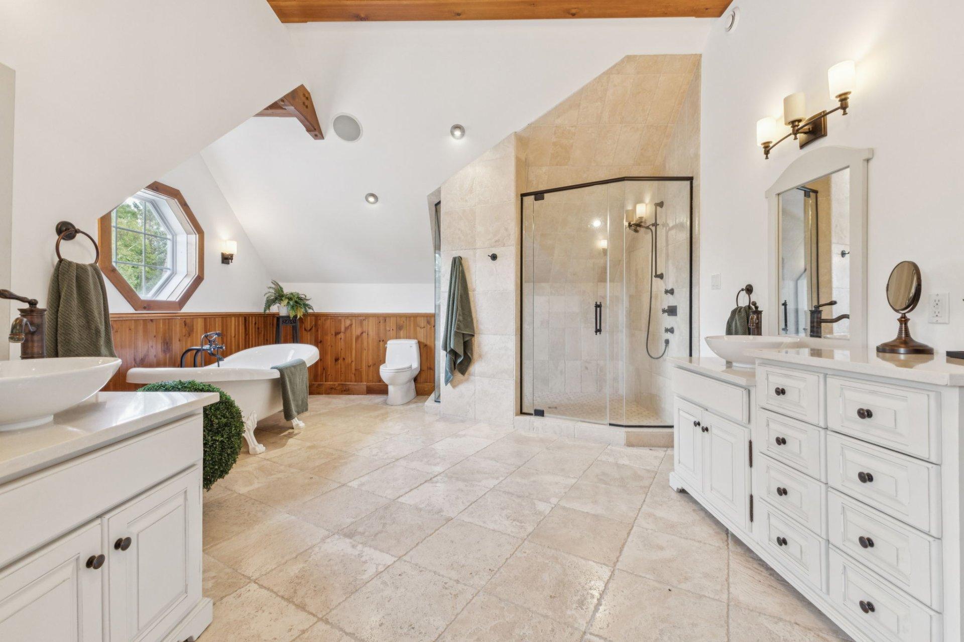 









105


Ch. des Rives

,
Val-des-Bois,




QC
J0X3C0

