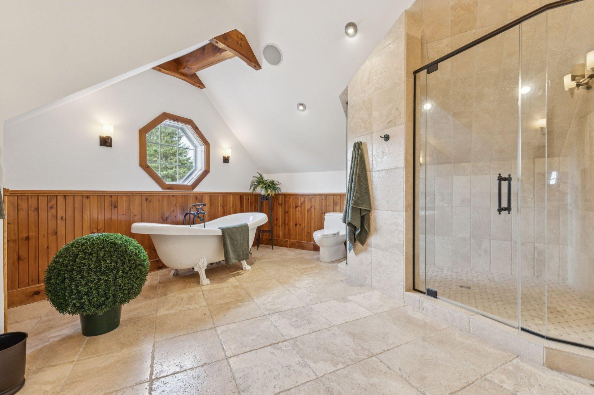 









105


Ch. des Rives

,
Val-des-Bois,




QC
J0X3C0

