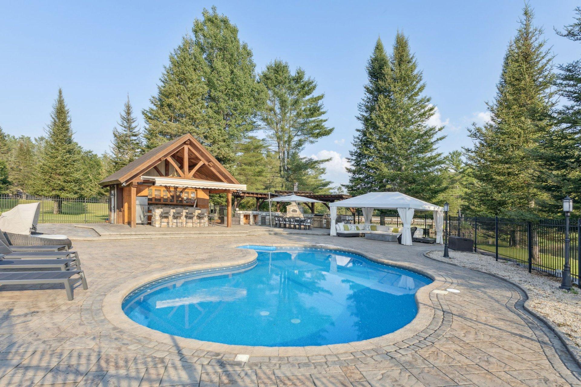 









105


Ch. des Rives

,
Val-des-Bois,




QC
J0X3C0

