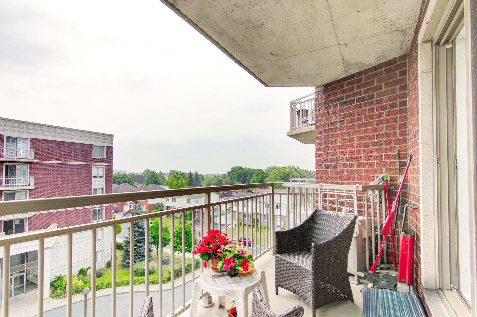 









1350


Rue Palerme

, 505,
Brossard,




QC
J4W0A1

