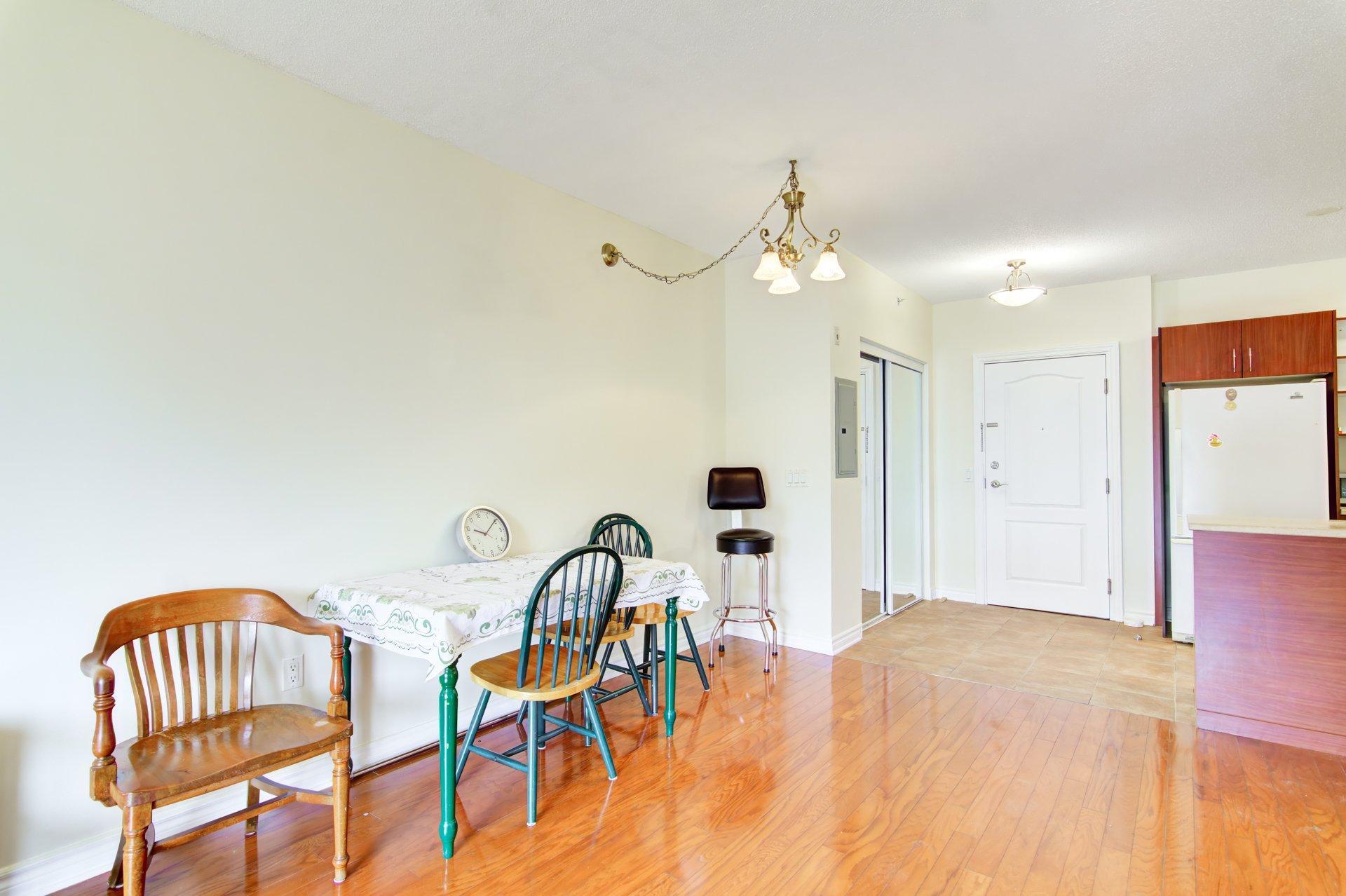 









1350


Rue Palerme

, 505,
Brossard,




QC
J4W0A1

